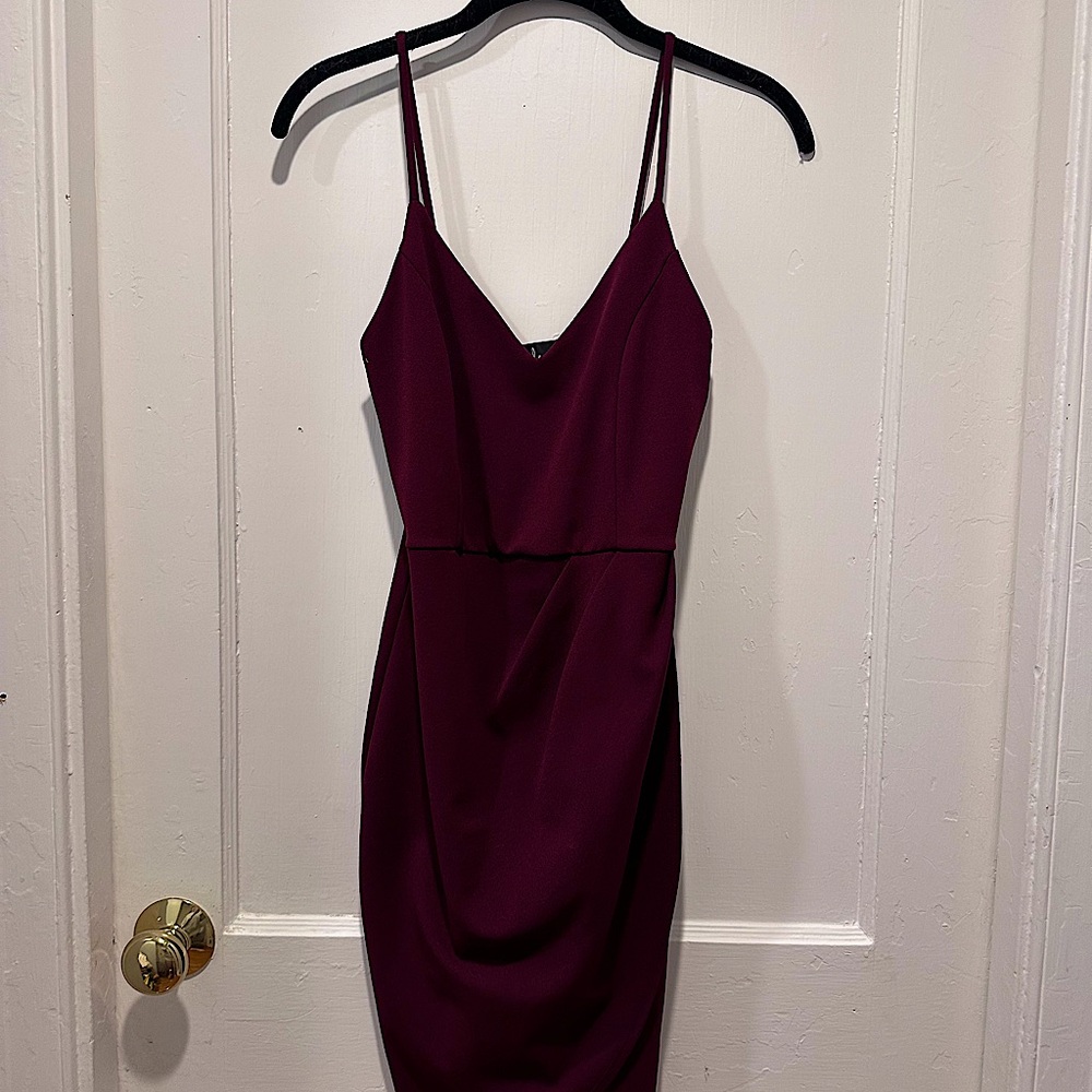 Lulu’s New w/ Tags Bodycon in a Dark Red Wine color